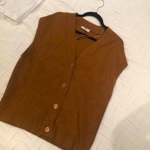 NWOT - comfy, cute, oversized sweater vest!